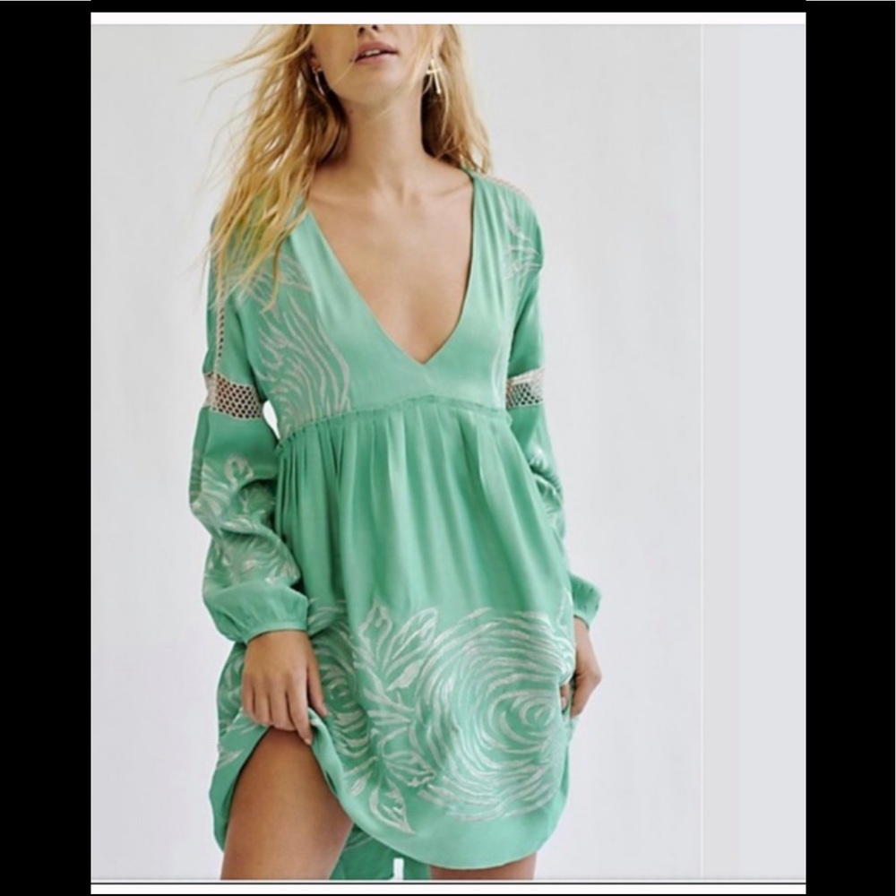 free people 🎄 mini dress perfect for holiday